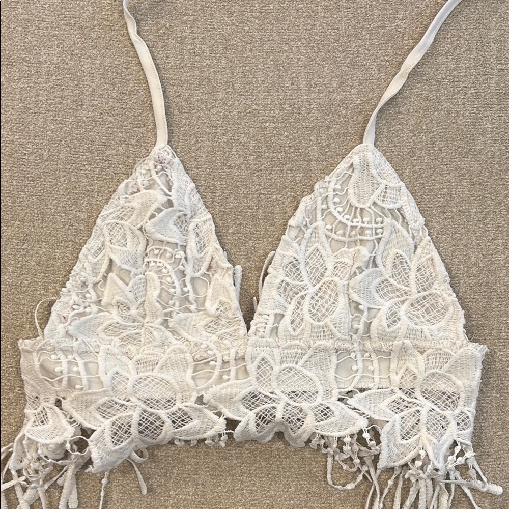 Cream Floral Lace Bra with Scalloped Trim